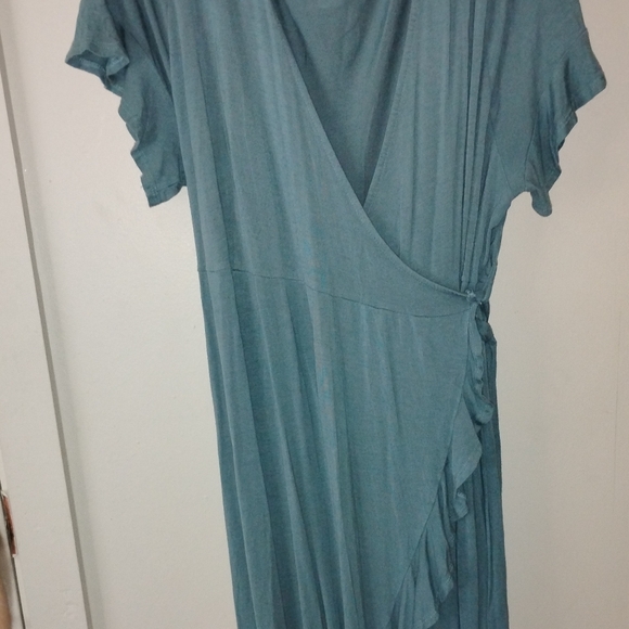 Emerald Soft Blue-Green Midi Dress - Picture 2 of 4